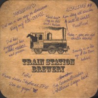 Pivní tácek train-station-2